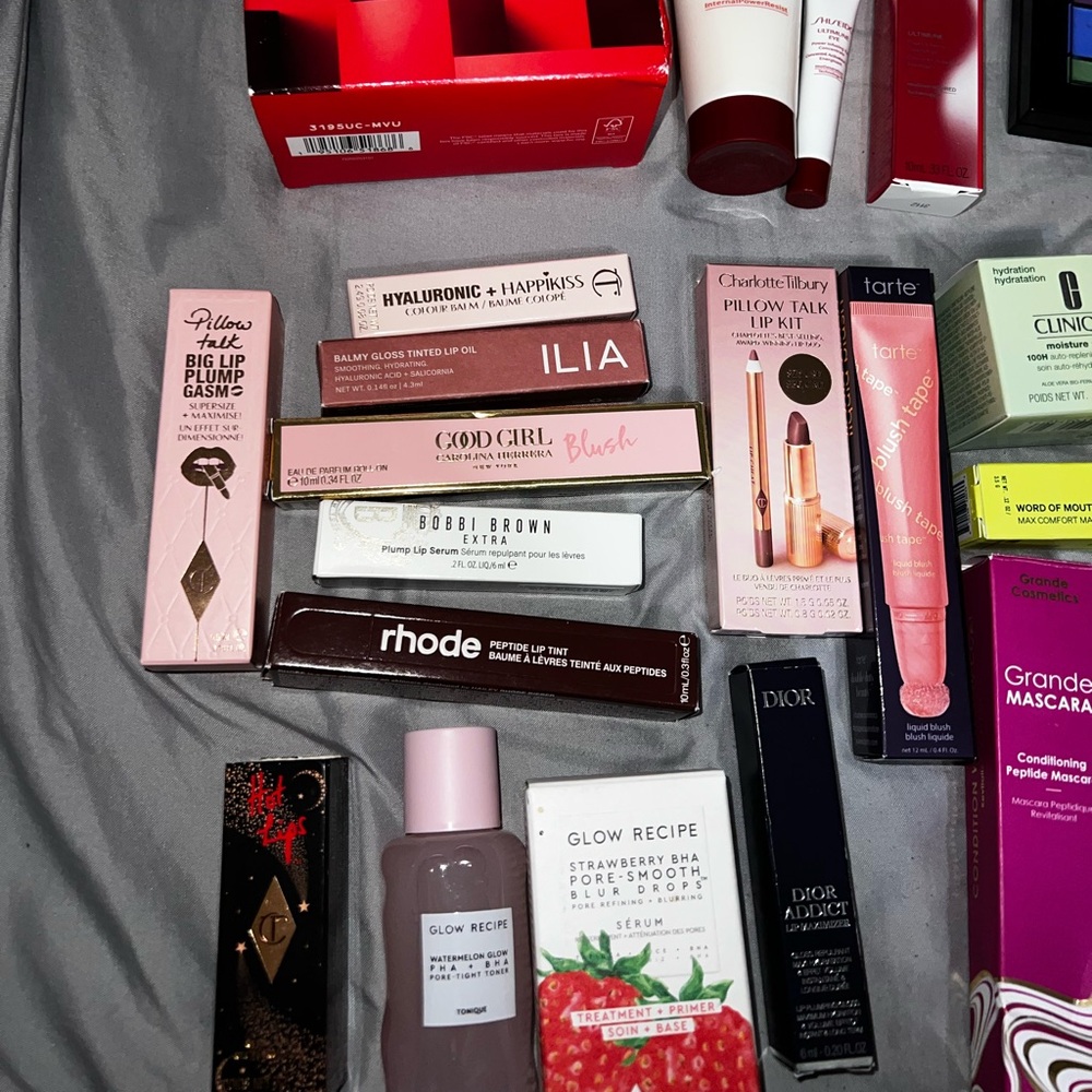 Makeup bundle - Picture 2 of 4